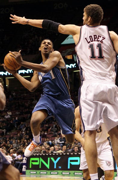 围绕这两点 围绕这两点