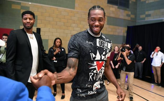 围绕球场1 围绕球场1